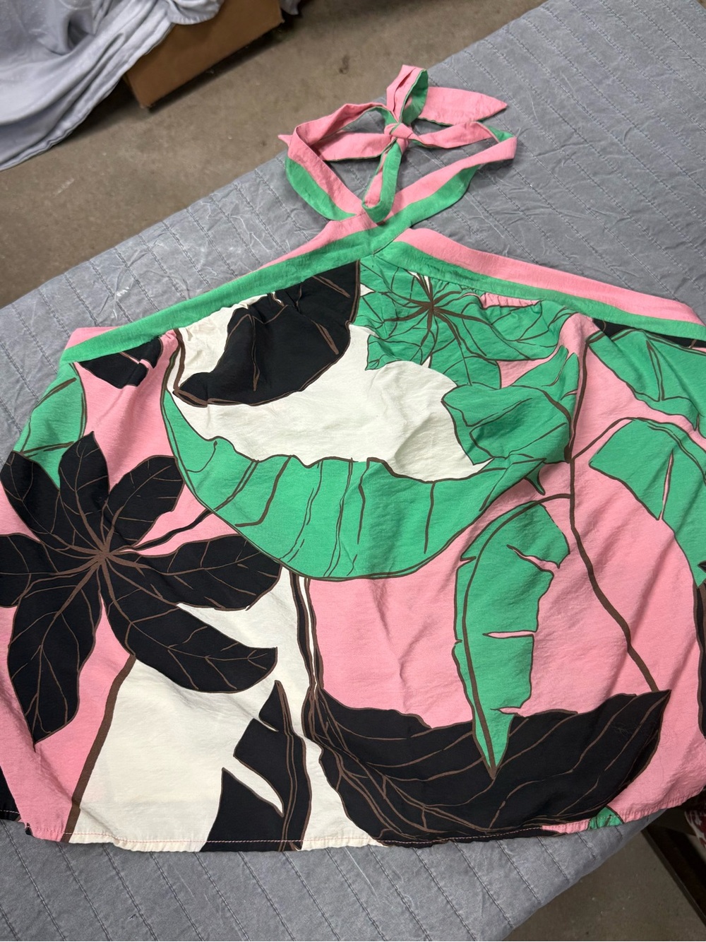 sofia by sofia vergara Pink, Green & Cream Tropical Print Halter top XXXL (22)